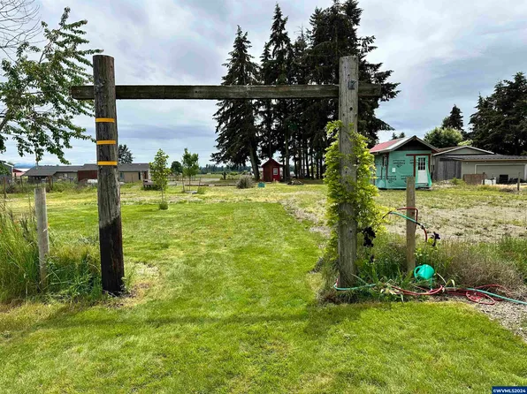 10727 Stayton Rd SE, Aumsville, OR 97325