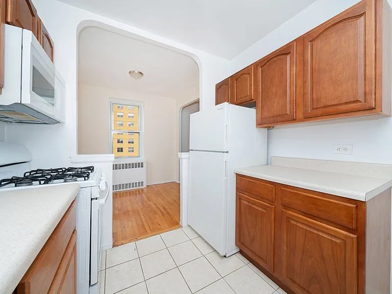 500 Kappock St #6K — Photo 8