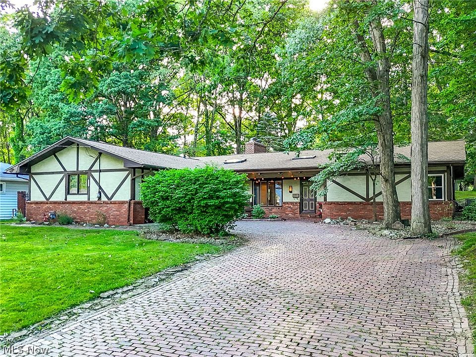 1st image of 3185 Englewood Dr