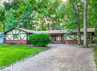 3185 Englewood Dr, Stow, OH 44224