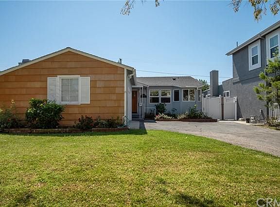 3rd image of 5432 W 142nd St