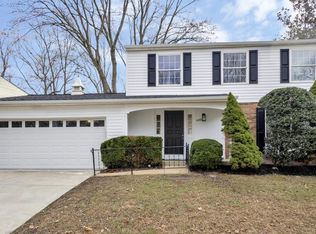 8489 Rainbow Bridge Ln, Springfield, VA 22153