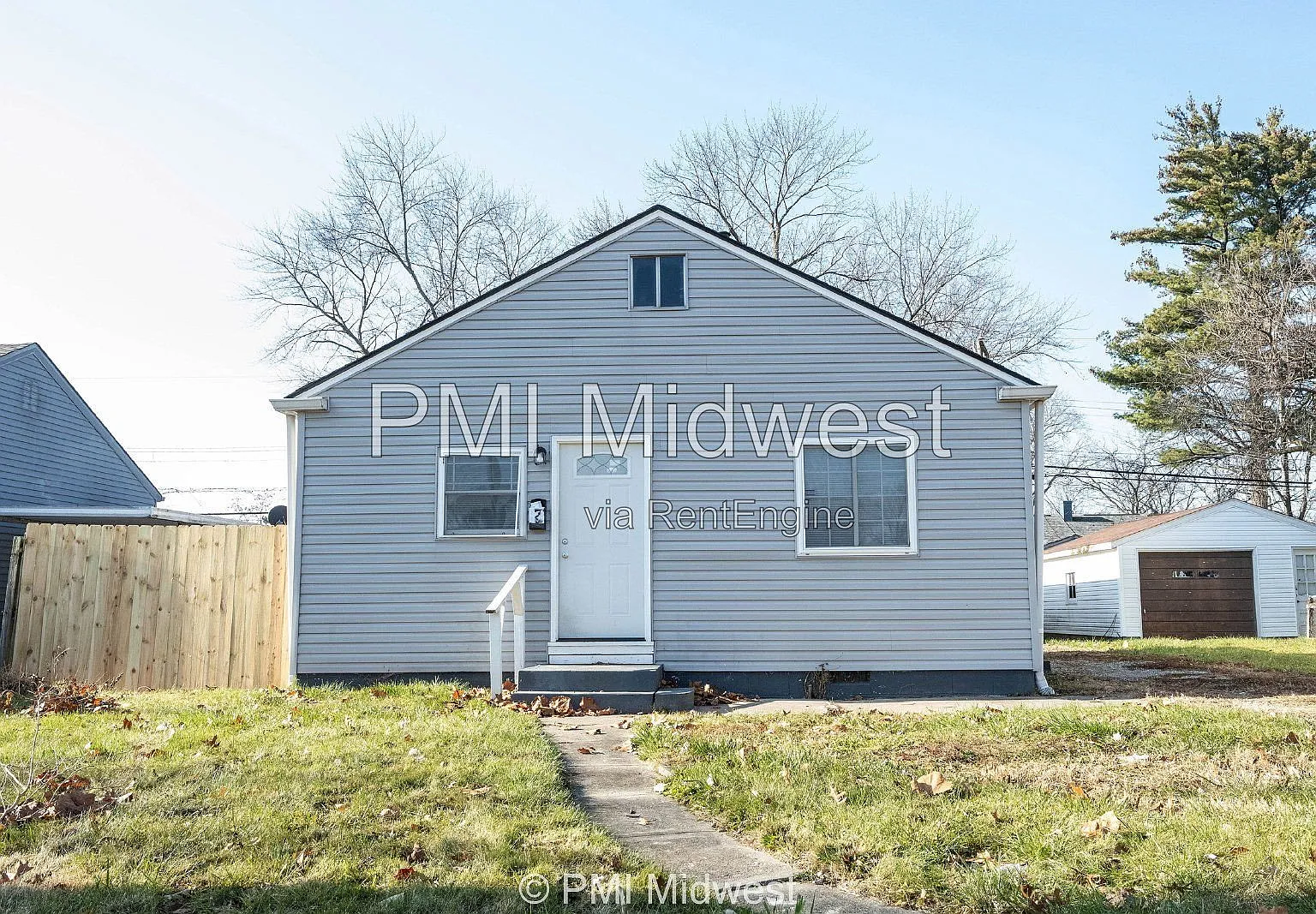 2 bed, 1.0 bath, 725 sqft, $1,095 — Photo 1
