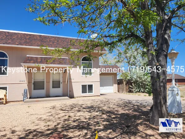 Charming Townhome in Pueblo West Comfortable & Convenient Living $1300/$1300, 949 S Honeysuckle Dr, Pueblo, CO 81007