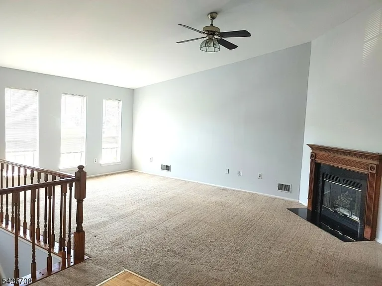 98 Amethyst Way — Photo 5