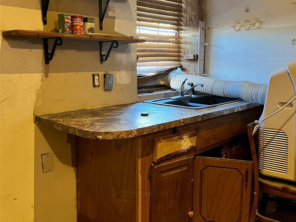 2nd image of 7 E Tahlequah Ave