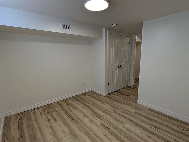 102 Kensington St #LOWER — Photo 7