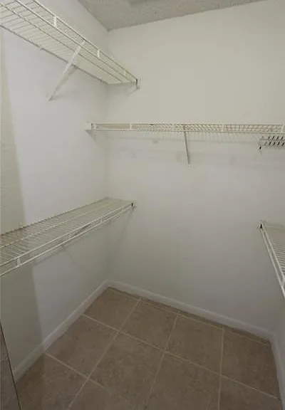2861 N Oakland Forest Dr #307 — Photo 15