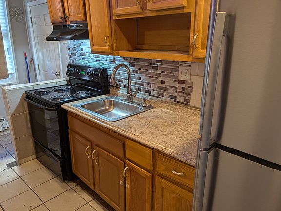 4th image of 1173 Atlantic Ave APT C