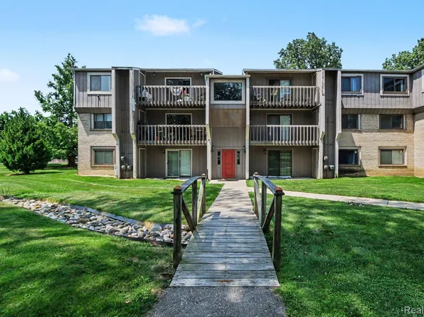 29890 W 12 Mile Rd APT 907, Farmington Hills, MI 48334