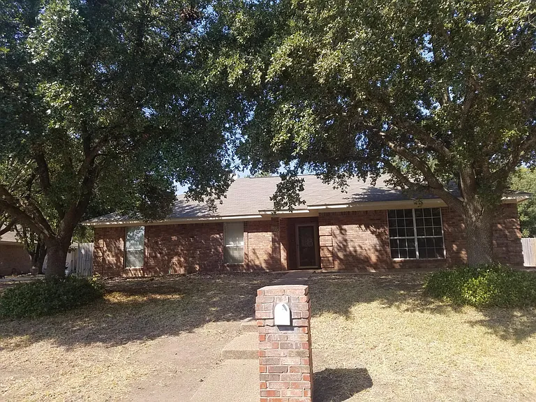 1125 Dendron Dr — Photo 1