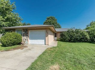 2619 W Hanover Dr, Springfield, MO 65807