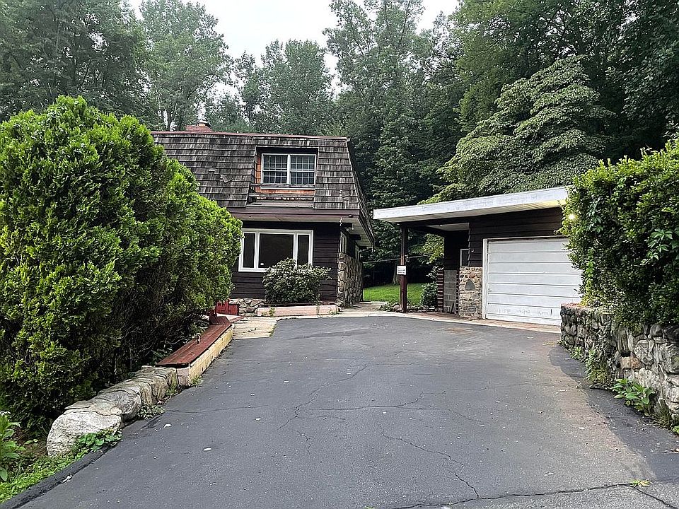 2nd image of 226 N Highland Ave