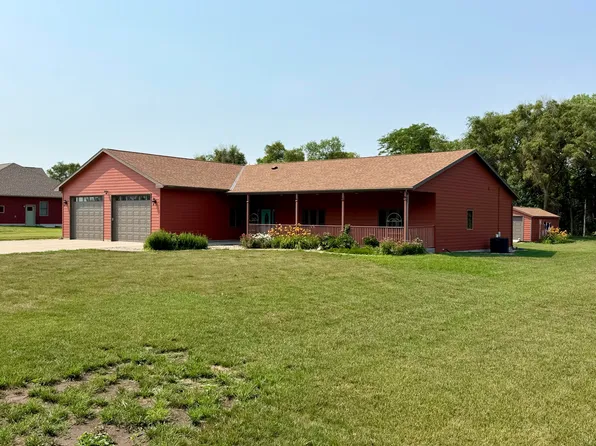 410 Nathan Ave, Mitchell, SD 57301