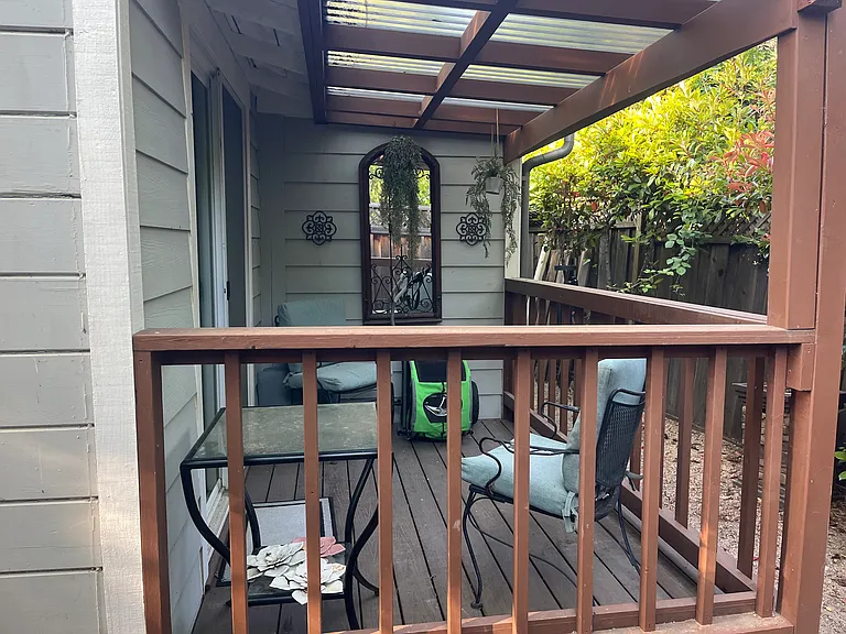 2336 Howard Ave — Photo 40