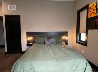 136 Windsor Cir, Chapel Hill, NC 27516