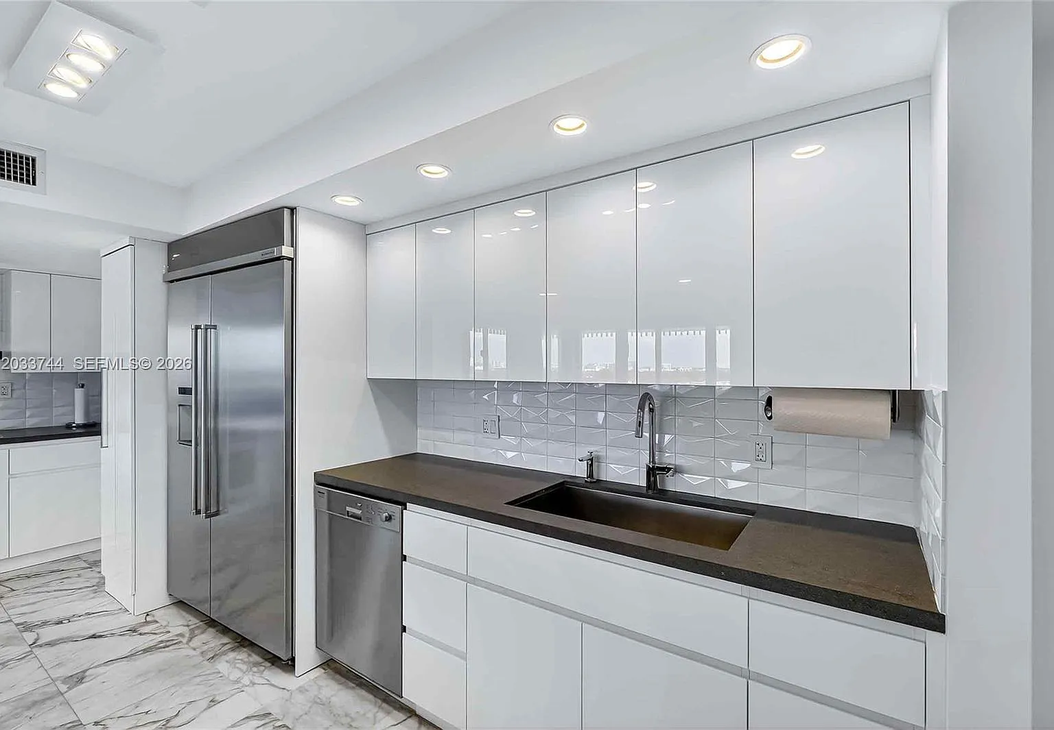 Grove Isle Condo — Photo 3