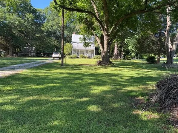 2647 Benefit Rd, Chesapeake, VA 23322