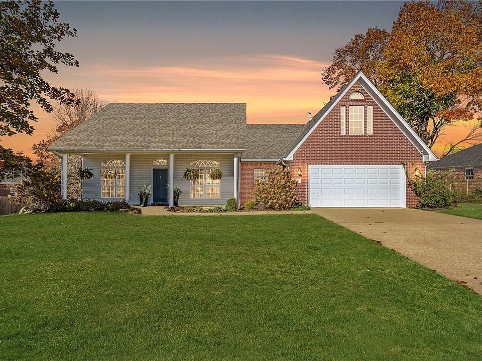 1st image of 691 Weston Cir