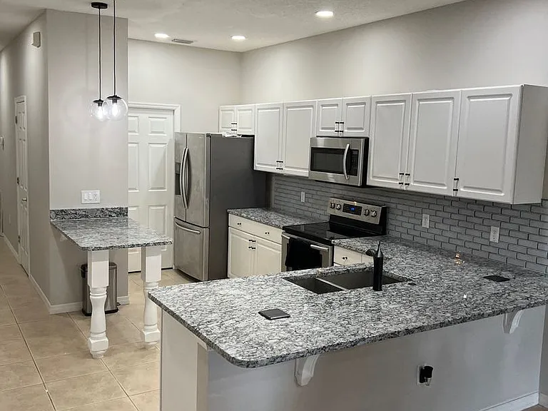 3421 Home Town Ln — Photo 2
