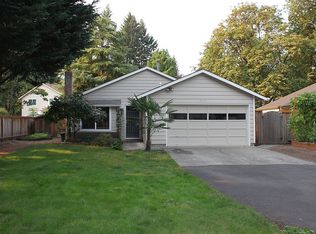 3545 Upper Dr, Lake Oswego, OR 97035