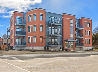 3 Bedale Dr #204, Ottawa, ON K2H 0E3