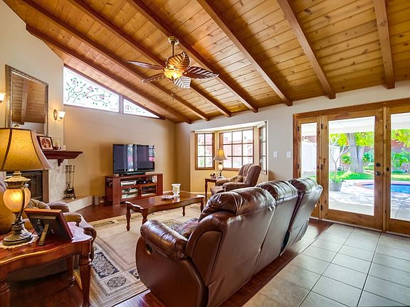 3rd image of 9211 Golondrina Dr