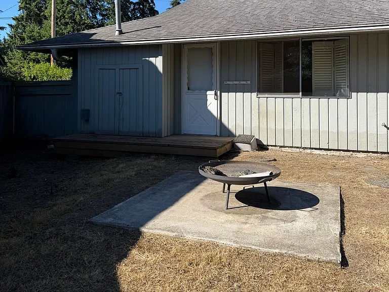 16508 NE 19th Pl — Photo 24