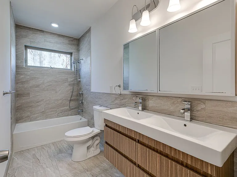 549 Armstrong St #101 — Photo 10