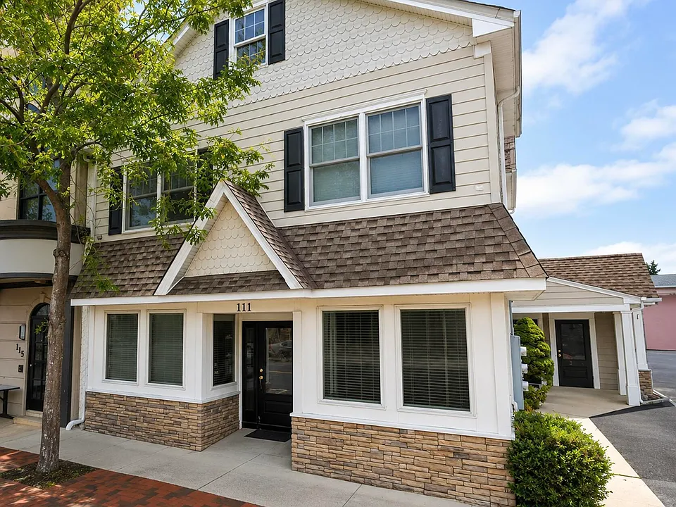 111 Brighton Ave #2