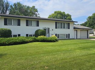 8 S Weber St, Aberdeen, SD 57401