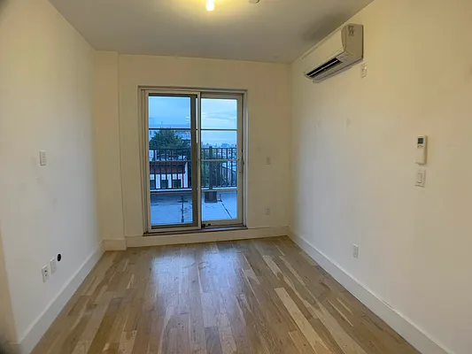 Rented by Tapiro Realty | media 15