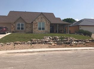 1917 Summit Ridge Dr, Kerrville, TX 78028