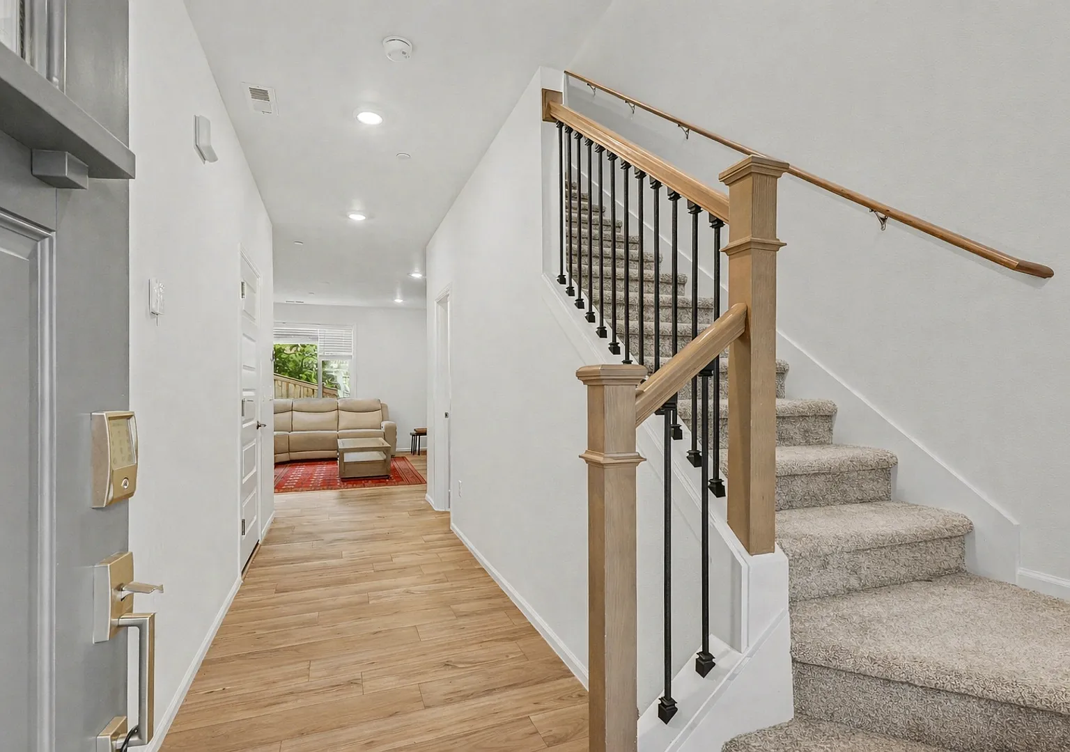 Charming Home in Bothell Prime Location & Modern Comfort 219 179th Street SE, Bothell, WA 98021 3... — Photo 3