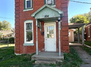824 N 12th St, Quincy, IL 62301