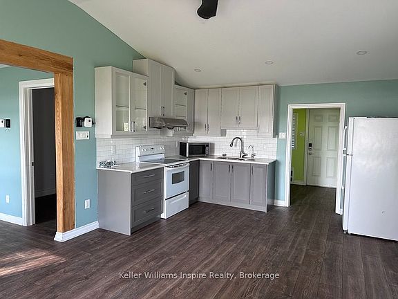 3rd image of 266 Lake Rd