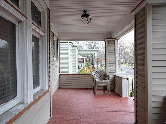 4th image of 231 Huntington Ave