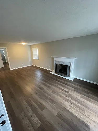 425 Iola Rd #1 Photo 1