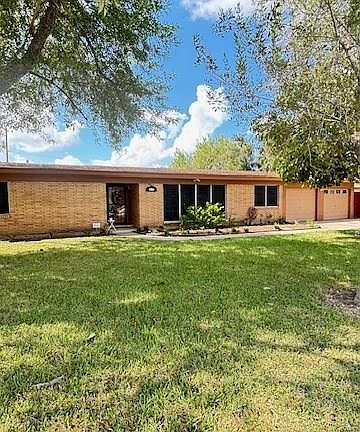 2nd image of 25 Carlton Dr
