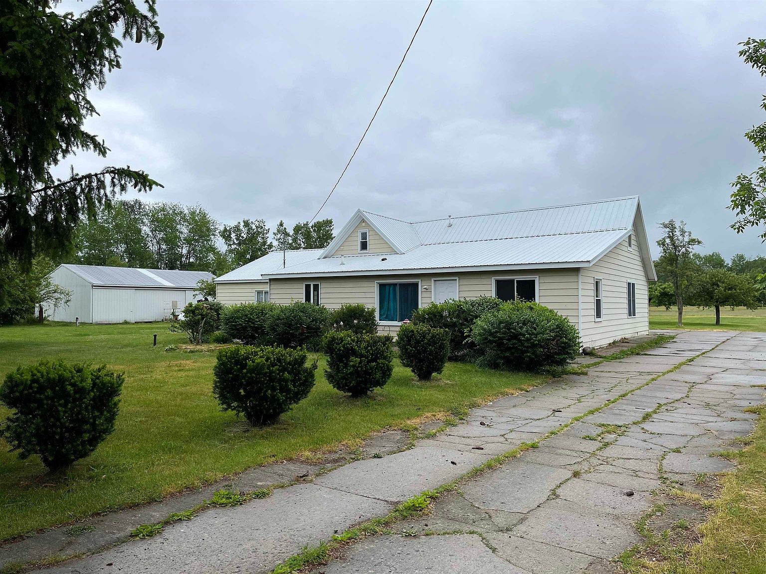 6978 N Coleman Rd, Coleman, MI 48618 MLS 50112215 Zillow