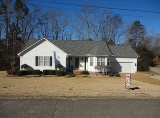 832 Walnut Cv, Henderson, TN 38340