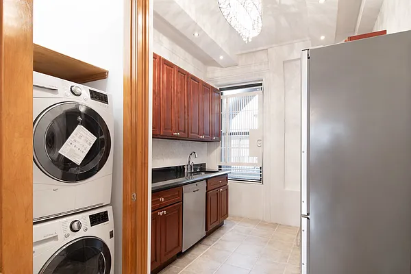 Rented by WAM Partners - William Moses Co. | media 8