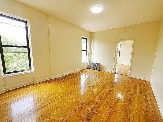 2nd image of 418 Jefferson Ave #4B