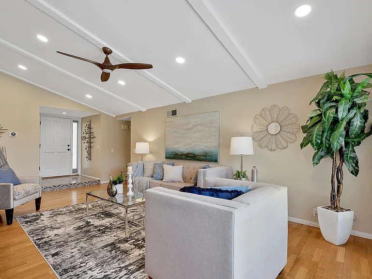9131 Warfield Dr — Photo 20