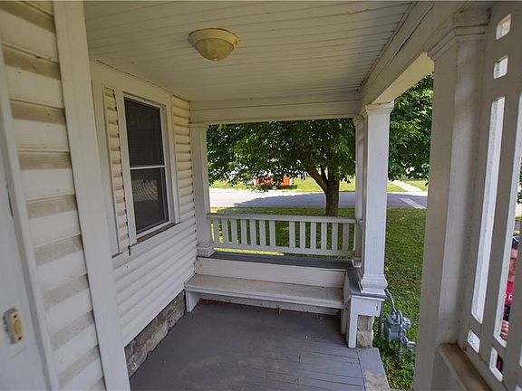2nd image of 625 Lynn St