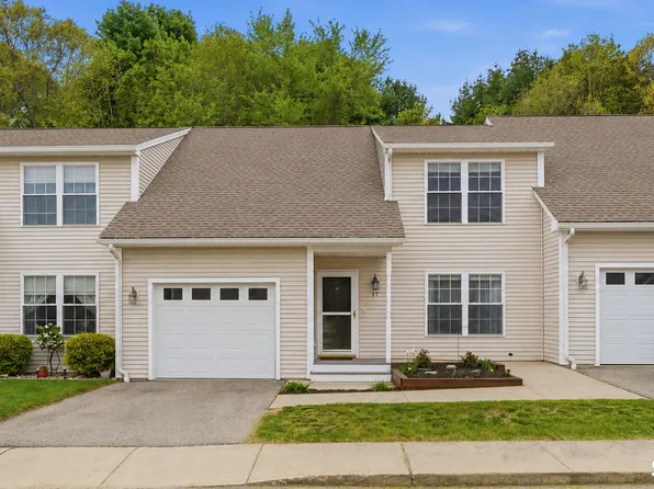 17 Cross Creek Road #17, Plainfield, CT 06374