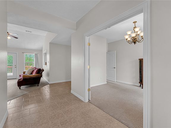 4th image of 11271 Club House Pkwy