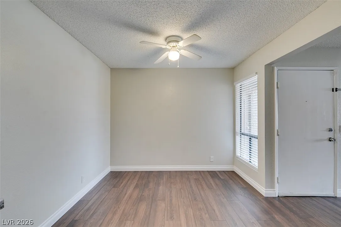 2 bed, 2.0 bath, 1071 sqft, $1,399 — Photo 4