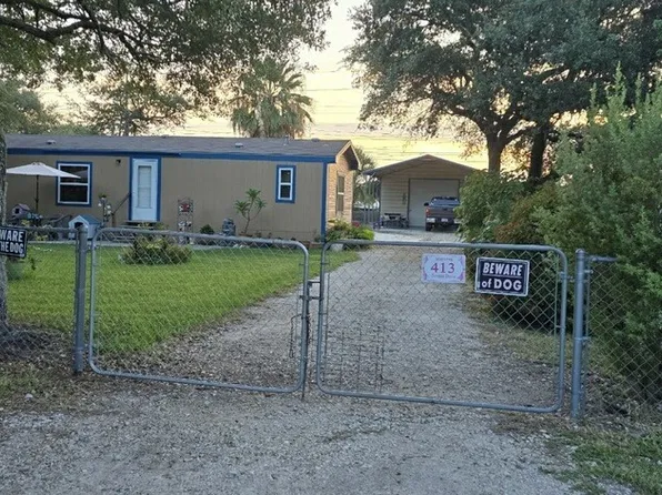 413 Donnie Dr, Rockport, TX 78382