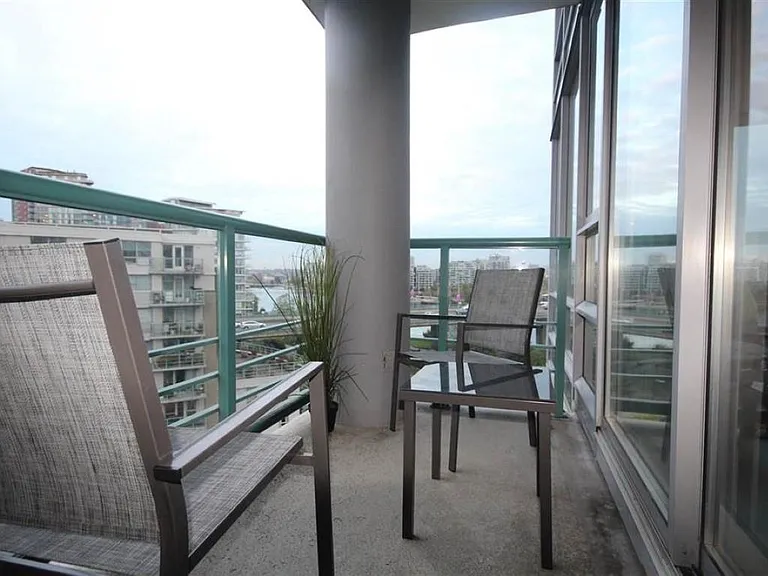 1003 Marinaside Cres #1103 — Photo 9